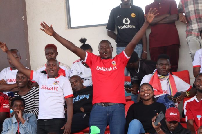 Shabana Fans celebrating after a score