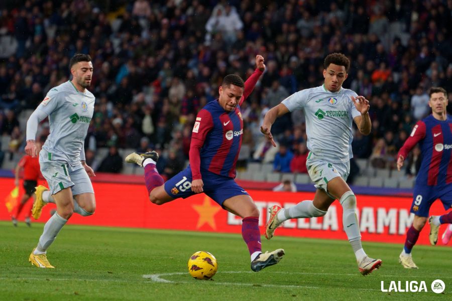 Barcelona Edges Getafe 1-0 to Extend La Liga Lead