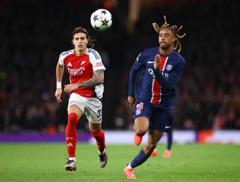 Arsenal Extend Unbeaten Run with Commanding 2-0 Victory Over PSG 