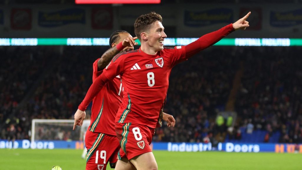 Wales Dominate Iceland