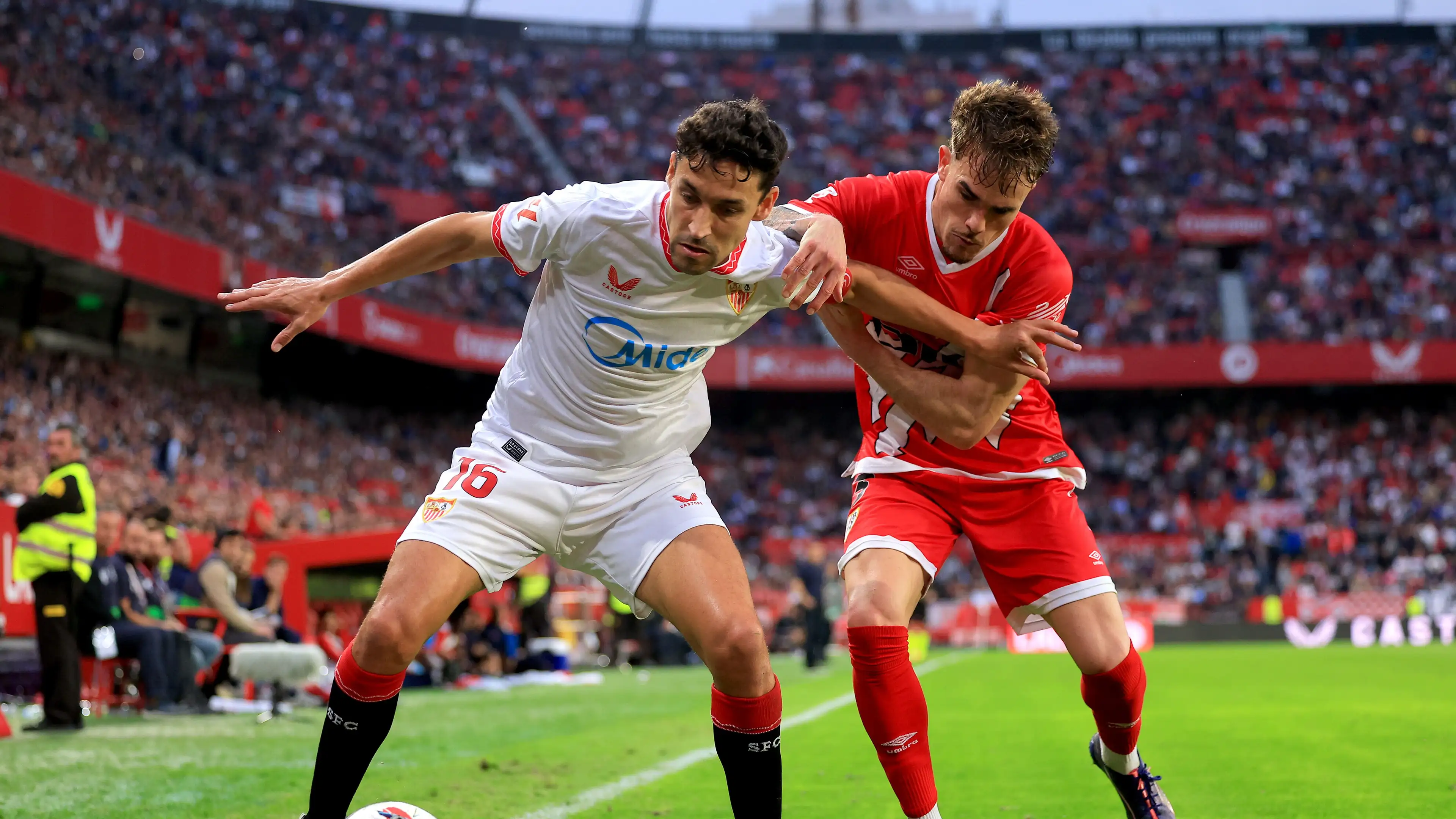 Osasuna Hold Sevilla in Action