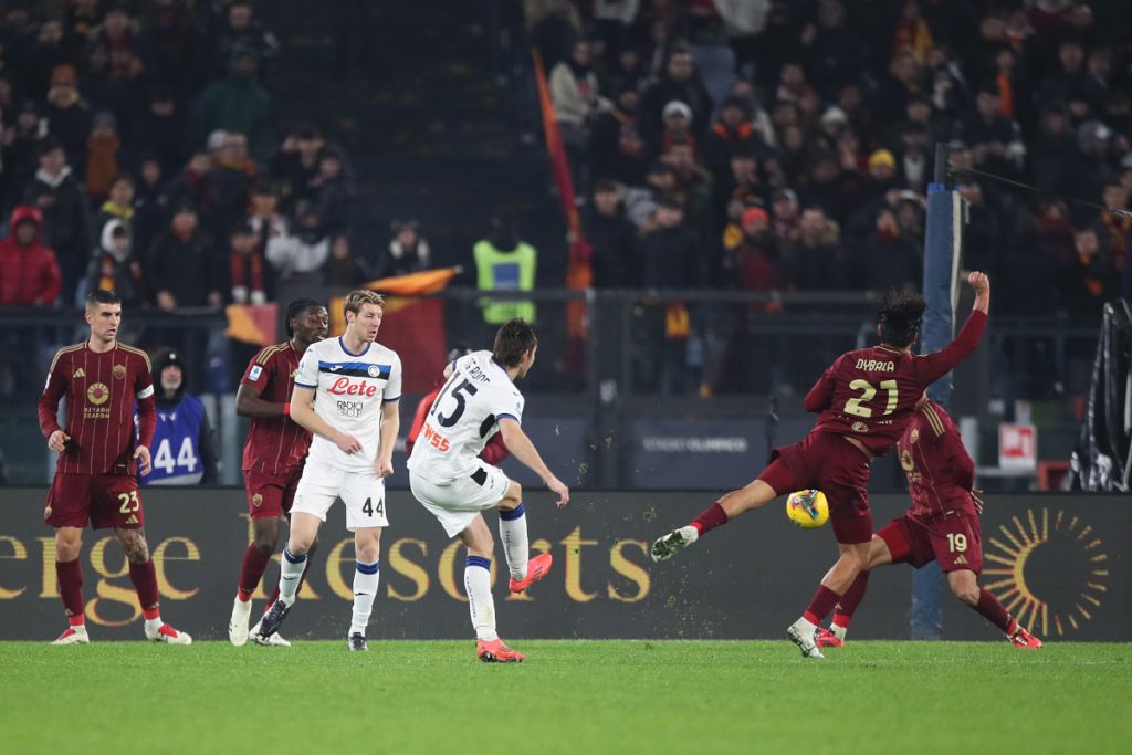 Atalanta Outclass AS Roma in a Gritty 2-0 