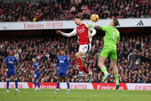 Arsenal’s Title Hopes Take a Hit After 0-0 Draw with Everton