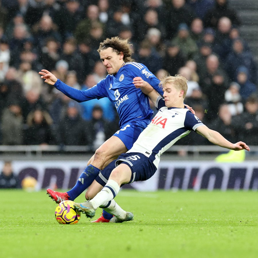 Foxes Shock Spurs with 2-1 Comeback Victory