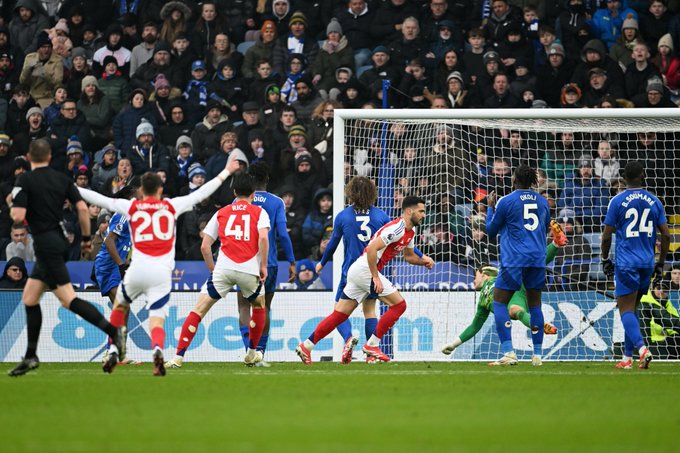 Arsenal Edge Leicester as Merino Strikes Twice