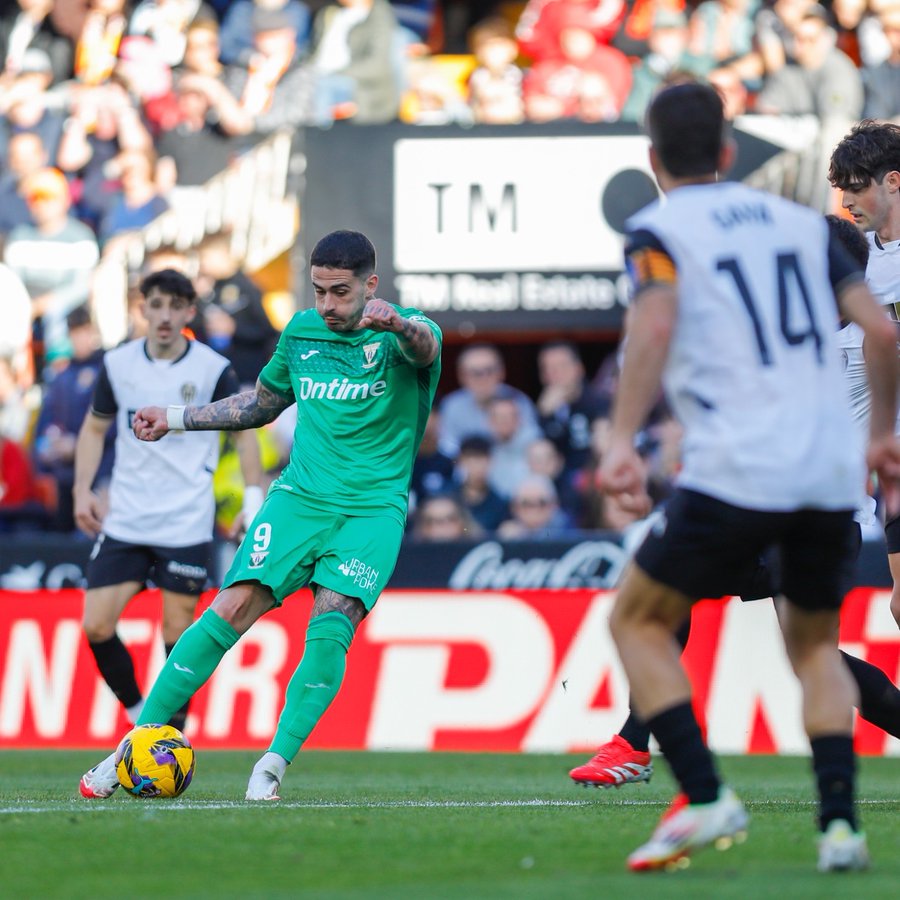 Valencia Triumph Over CD Leganés to Keep Survival Hopes Alive