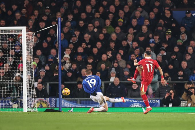 Everton Hold Liverpool in a Dramatic 2-2 Merseyside Derby