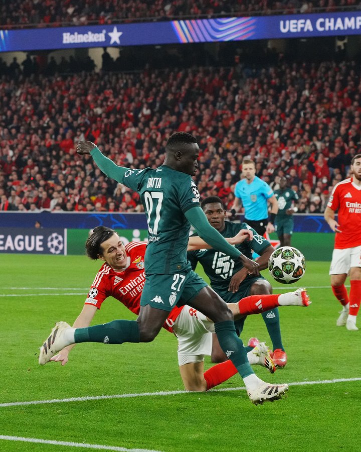 Benfica Advance to UCL Last 16 After Thrilling 3-3 Draw