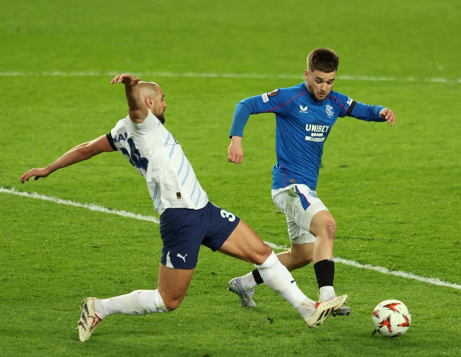 Rangers Edge Fenerbahçe on Penalties to Reach Europa League Quarters