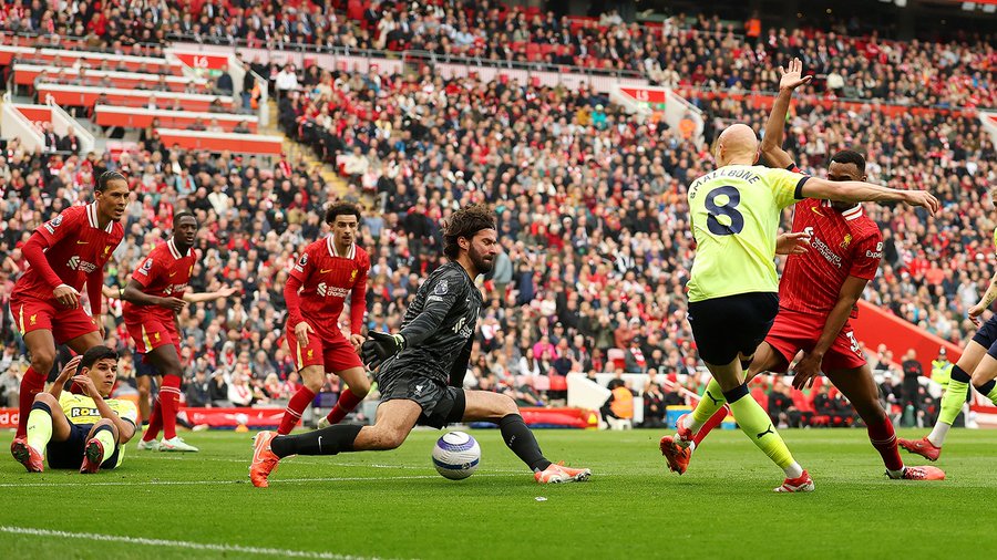 Liverpool Edge Closer to Premier League Title with 3-1 Win